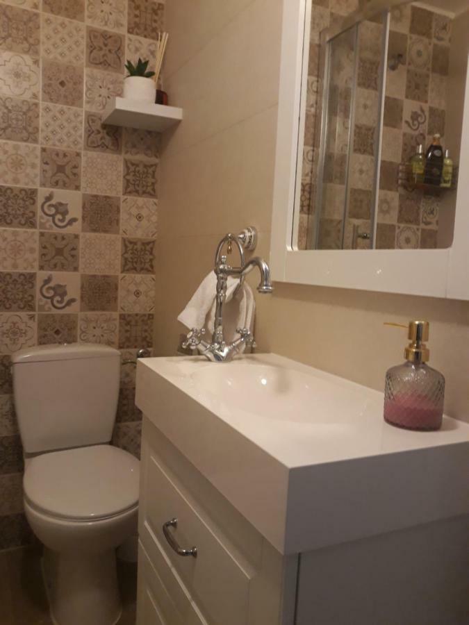 Studio Apartment Angie Split Buitenkant foto