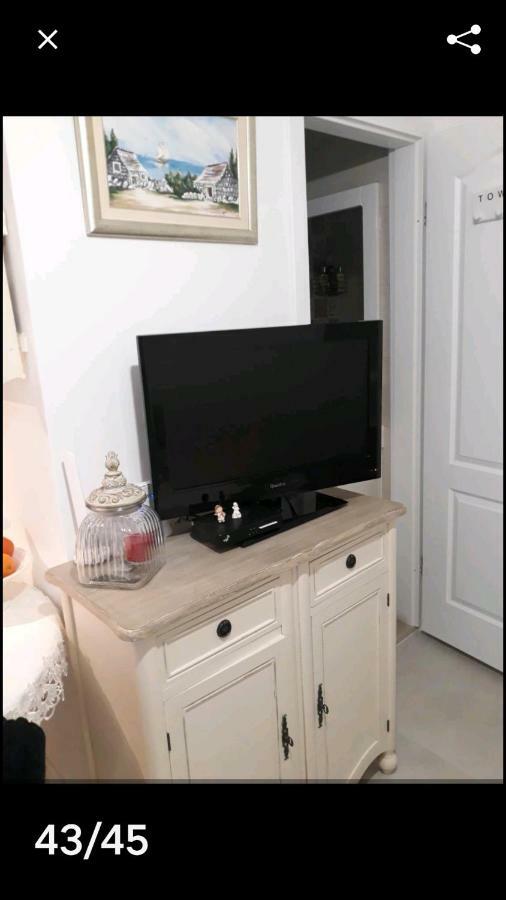 Studio Apartment Angie Split Buitenkant foto